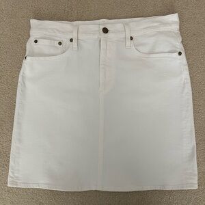 J. Crew White Denim Mini Skirt Sz 29
Very Good Condition